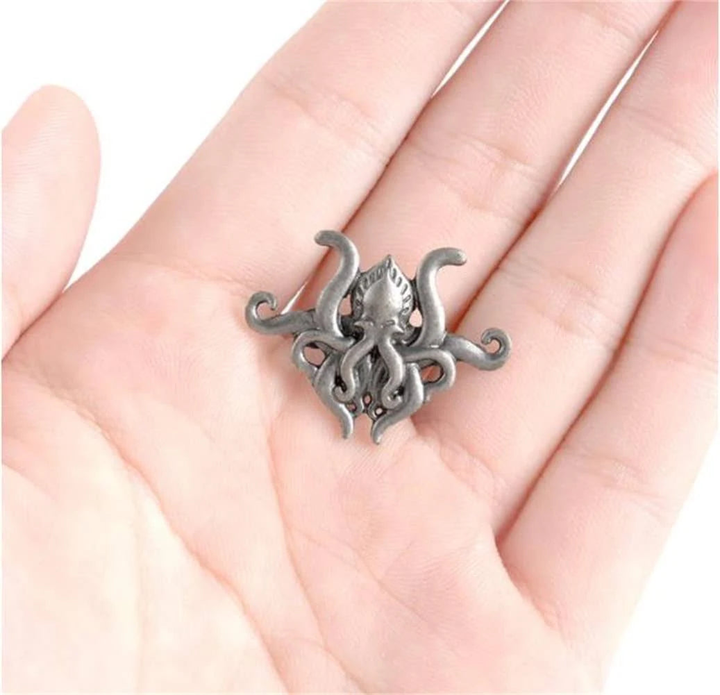 H.P. Lovecraft The Call of Cthulhu Pin Badge
